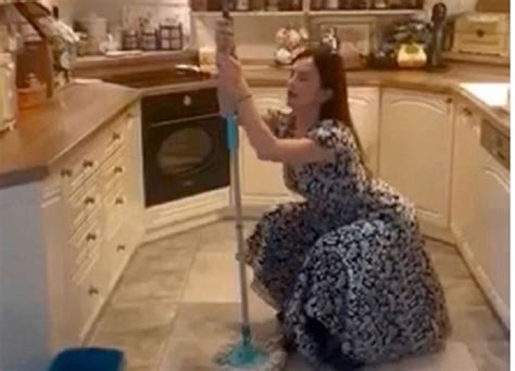 severina spankbang|VIDEO Severinin filmić u samo tri sata pogledalo više od 140 .